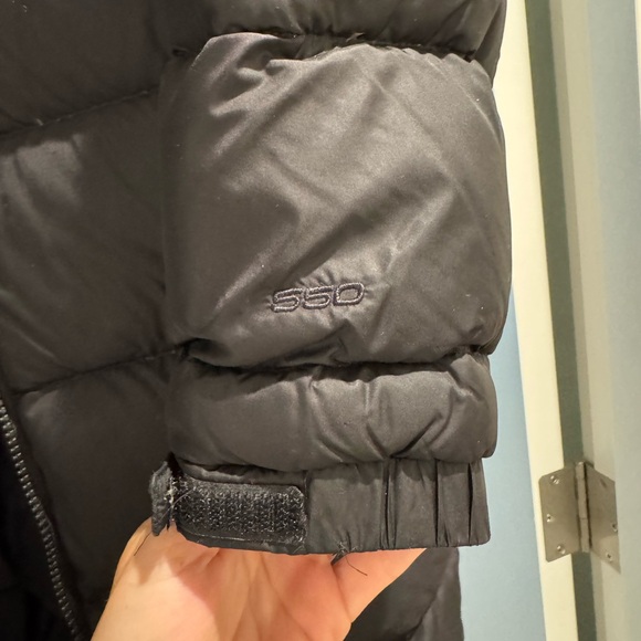 The North Face Black Women's Jacket - Picture 3 of 3